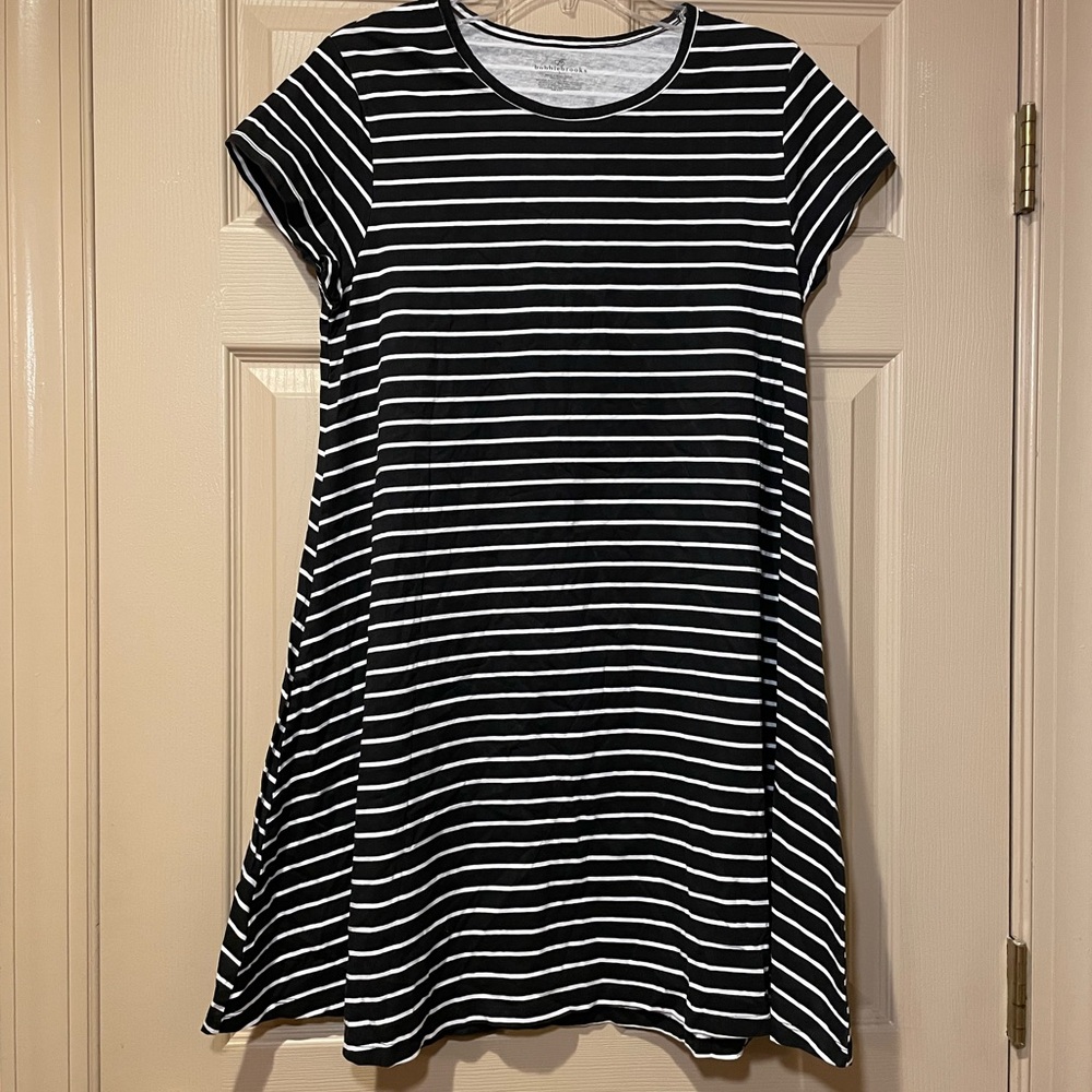 Bobbie Brooks Black and White Striped Short Sleeve Dress, Size Large